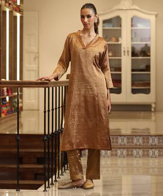 Golden chanderi silk tissue kurta set 1