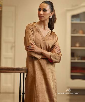 Golden chanderi silk tissue kurta set 4