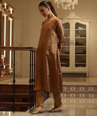 Golden handloom tissue kurta set 2