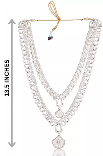 White kundan pearl groom necklace – classic wedding accessory