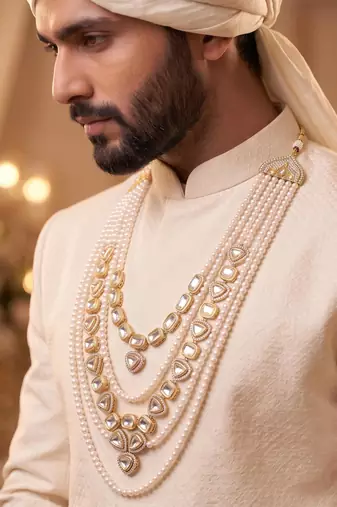 Gold kundan pearl necklace – graceful traditional groom jewellery