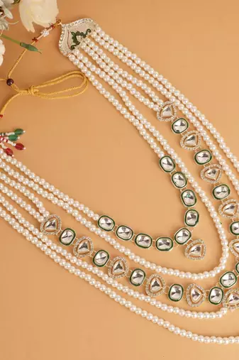 Green kundan pearl necklace for men – traditional wedding jewellery