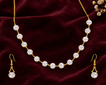 Pearl necklace and earrings jewellery set with silver and gold chain necklace with earrings, silver & gold tone. 1