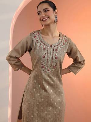 Beige Silk Blend Ethnic Motifs Embroidered Regular Thread Work Kurta with Trousers & With Dupatta 5