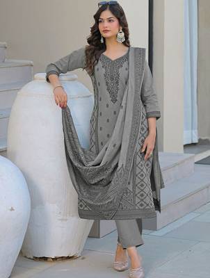 Grey Cotton Ethnic Motifs Embroidered Regular Thread Work Kurta with Trousers & With Dupatta 7