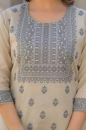 Cream Cotton Ethnic Motifs Embroidered Regular Thread Work Kurta with Trousers & With Dupatta