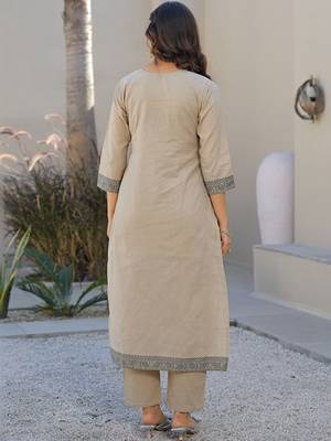 Cream Cotton Ethnic Motifs Embroidered Regular Thread Work Kurta with Trousers & With Dupatta 4