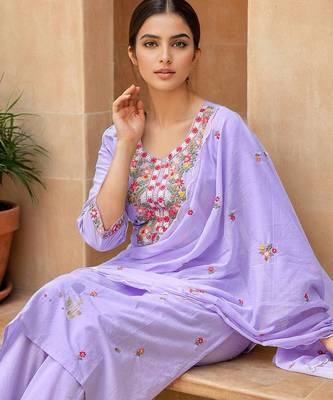 Lavender Cotton Blend Ethnic Motifs Embroidered Thread Work Kurta with Trousers & Dupatta 5
