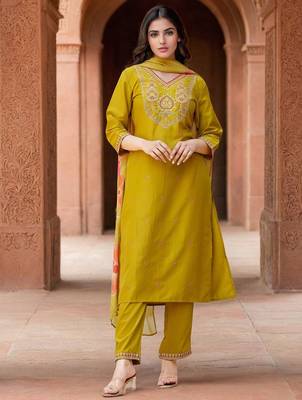 Mustard Cotton Blend Ethnic Motifs Embroidered Thread Work Kurta with Trousers & Dupatta 5