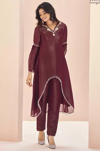Mesmeric maroon hand work kurta set