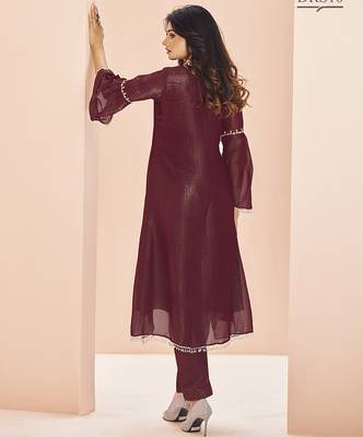 Mesmeric maroon hand work kurta set 4