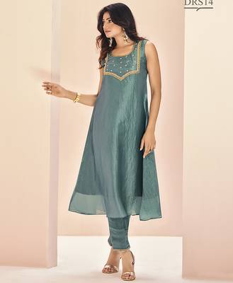 Aqua hand work sleeveless kurta set 3