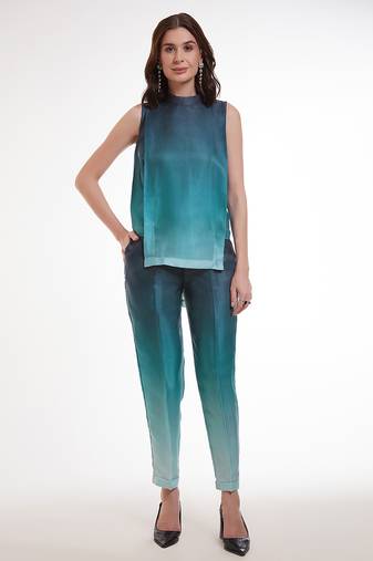 Blue gradient sleeveless pants set