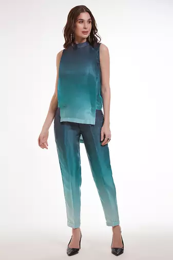 Blue gradient sleeveless pants set