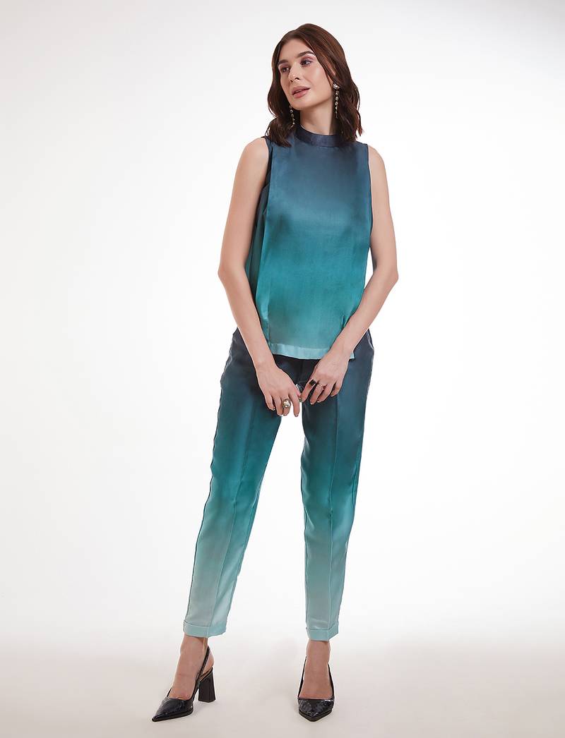 Blue gradient sleeveless pants set