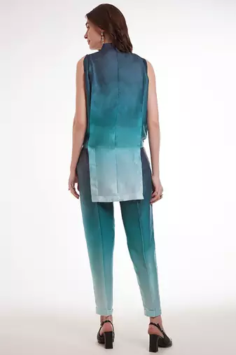 Blue gradient sleeveless pants set