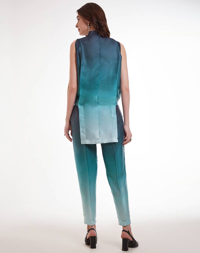 Blue gradient sleeveless pants set