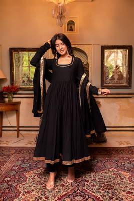 Black cotton plain anarkali kurta set with dupatta for women 1