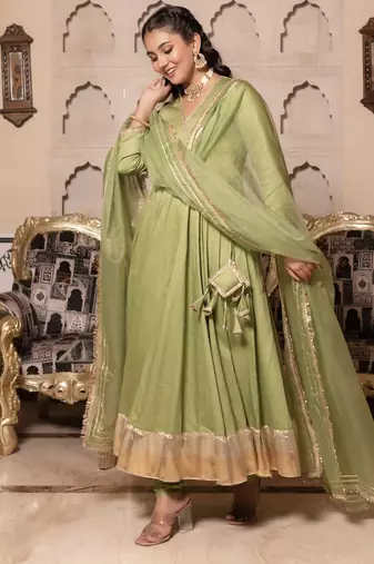 Green silk blend plain anarkali kurta set with dupatta for women