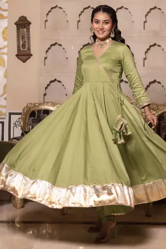 Green silk blend plain anarkali kurta set with dupatta for women