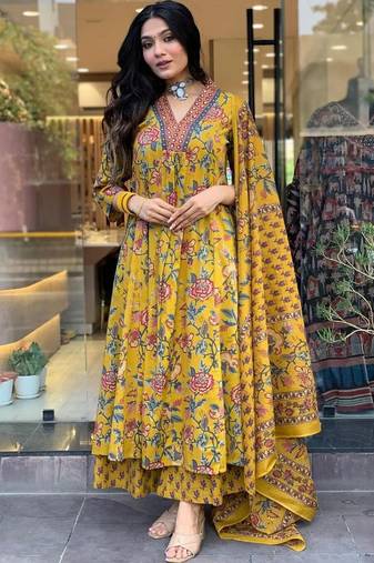 MUSTARD FLORAL DIGITAL PRINT DESIGN AND COTTON BLEND FABRIC ANARKALI KURTI PALAZZO DUPATTA SET