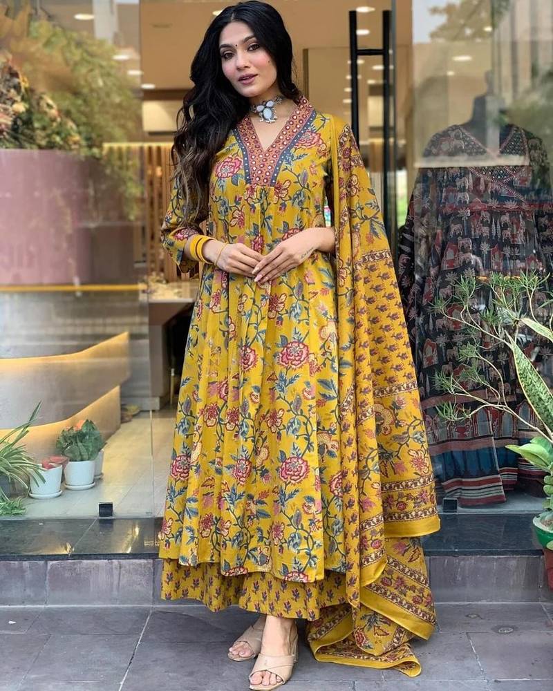 MUSTARD FLORAL DIGITAL PRINT DESIGN AND COTTON BLEND FABRIC ANARKALI KURTI PALAZZO DUPATTA SET