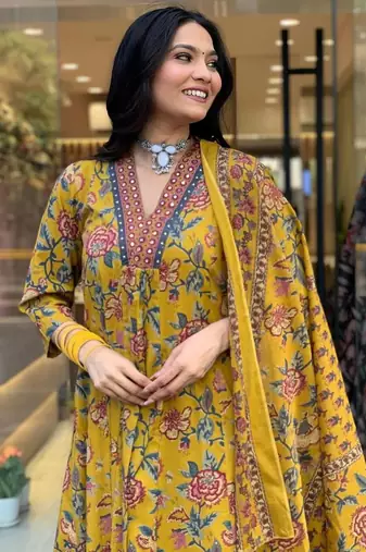 MUSTARD FLORAL DIGITAL PRINT DESIGN AND COTTON BLEND FABRIC ANARKALI KURTI PALAZZO DUPATTA SET