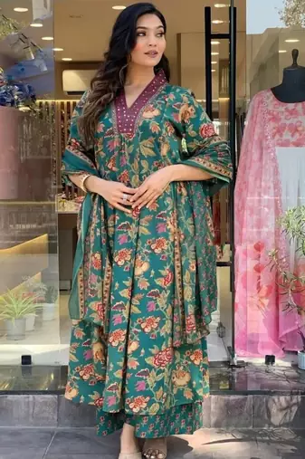 GREEN FLORAL DIGITAL PRINT DESIGN AND COTTON BLEND FABRIC ANARKALI KURTI PALAZZO DUPATTA SET