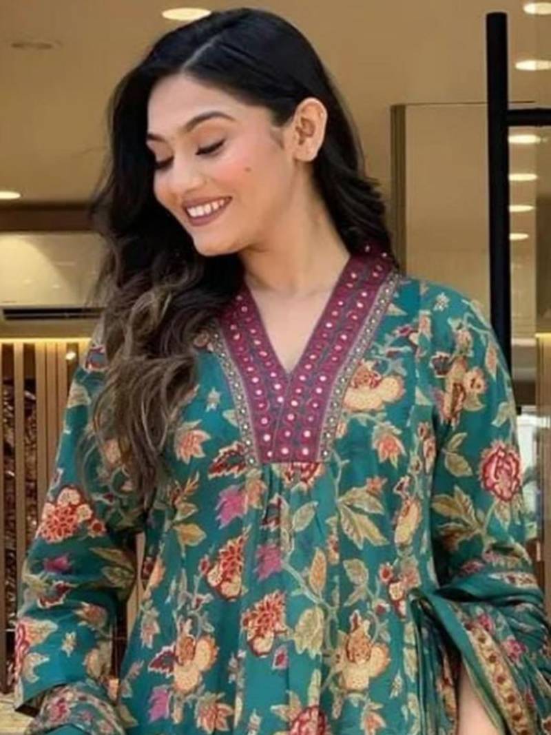 GREEN FLORAL DIGITAL PRINT DESIGN AND COTTON BLEND FABRIC ANARKALI KURTI PALAZZO DUPATTA SET