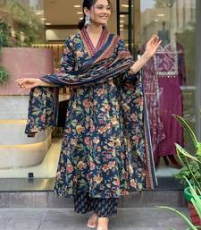 NAVYBLUE FLORAL DIGITAL PRINT DESIGN AND COTTON BLEND FABRIC ANARKALI KURTI PALAZZO DUPATTA SET