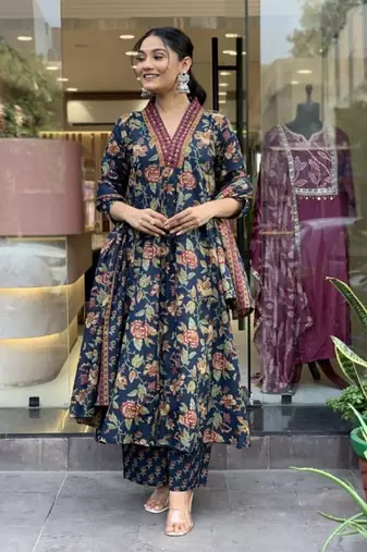 NAVYBLUE FLORAL DIGITAL PRINT DESIGN AND COTTON BLEND FABRIC ANARKALI KURTI PALAZZO DUPATTA SET