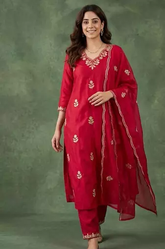 PINK EMBRODEIRY WORK WITH COTTON BLEND KURTI PANT DUPATTA SET