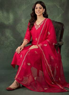 PINK EMBRODEIRY WORK WITH COTTON BLEND KURTI PANT DUPATTA SET 3