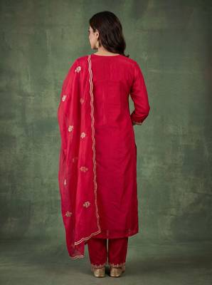PINK EMBRODEIRY WORK WITH COTTON BLEND KURTI PANT DUPATTA SET 4