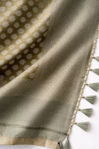 Mehendi banarasi dupatta