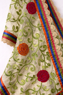 Green embroidered dupatta 3