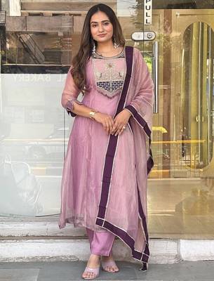 pink color embroidery and thread work with hand stitched beads and latkan work silk blend kurti set 1