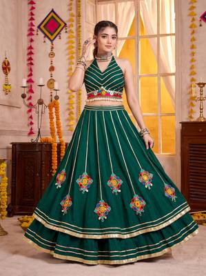 Green Lightweight Navratri Lehenga Choli Set 2