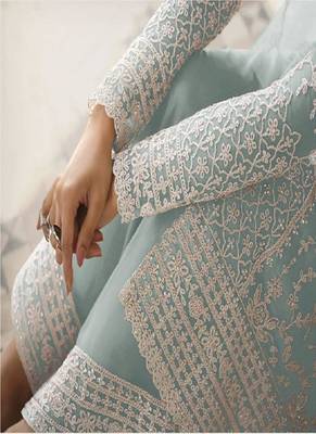 Green net embroidered farshi salwar set 2