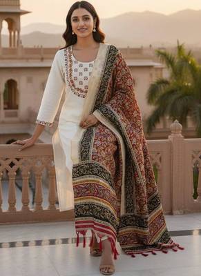 Cream khadi embroidered kurta set 2