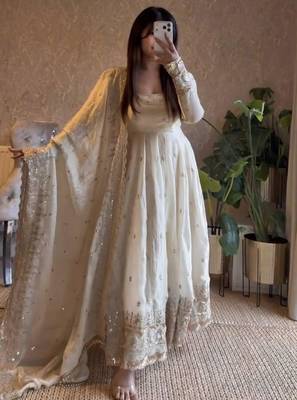 Off-white silk blend embroidered flared gown set 2