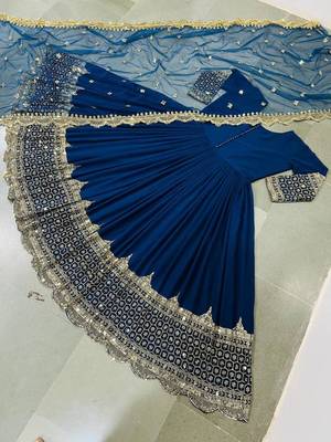 Blue georgette thread embroidery flared gown set 3