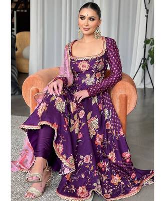 Purple georgette embroidered flared gown set 3