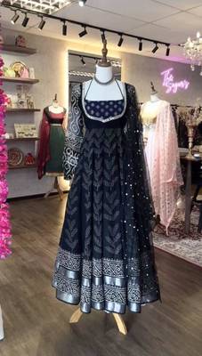 Black poly cotton embroidered flared gown set 1