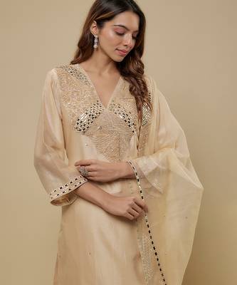 Beige embroidered chanderi muslin organza kurta set 4