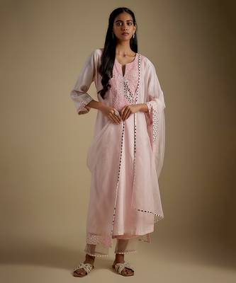 Baby pink embroidered chanderi muslin organza kurta set 1