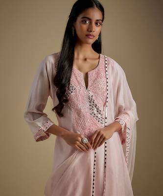 Baby pink embroidered chanderi muslin organza kurta set 4