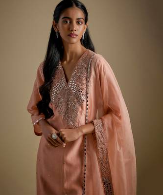 Rose gold embroidered chanderi muslin organza kurta set 4