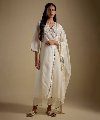 Ivory embroidered chanderi muslin organza kurta set 1