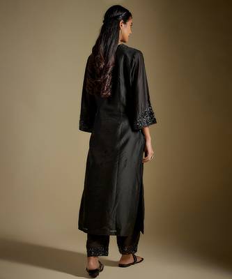 Black embroidered chanderi muslin organza kurta set 2